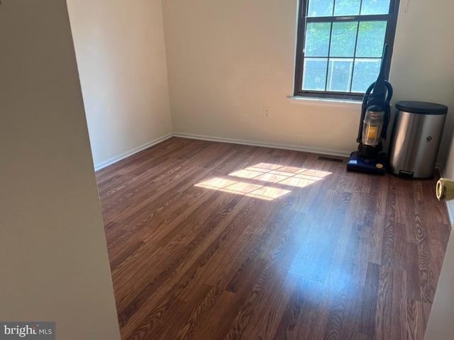 2 CHADWICK CT, Robbinsville, NJ 08691