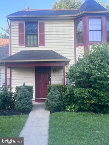 2 CHADWICK CT, Robbinsville, NJ 08691