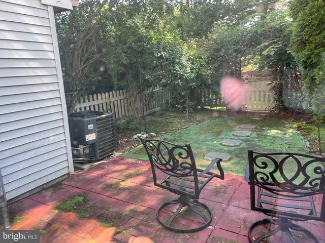 2 CHADWICK CT, Robbinsville, NJ 08691