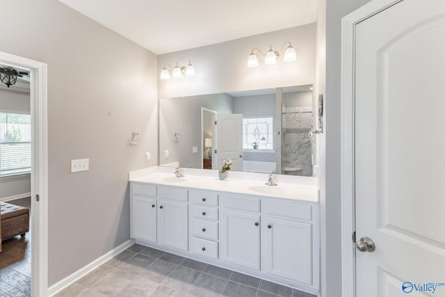7040 Regency Lane, Gurley, AL 35748