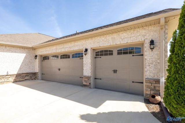 7040 Regency Lane, Gurley, AL 35748