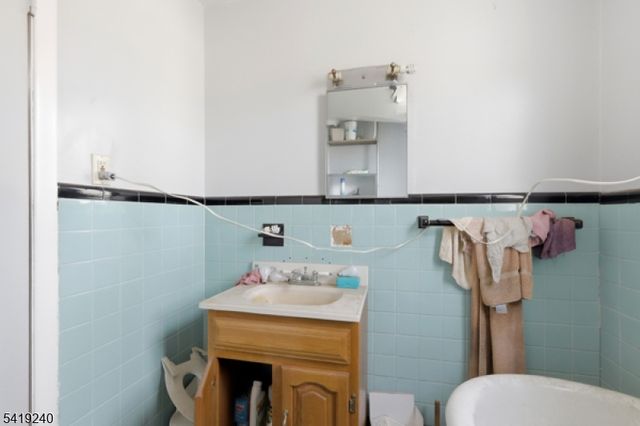 130 19Th Ave, Irvington Twp., NJ 07111