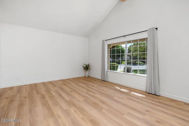 335 Medea Creek Lane, Oak Park, CA 91377