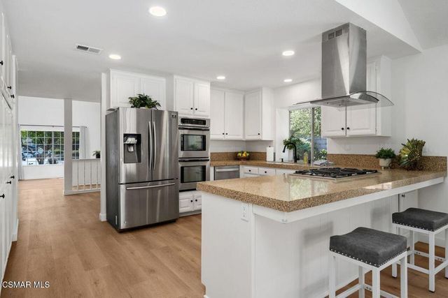 335 Medea Creek Lane, Oak Park, CA 91377