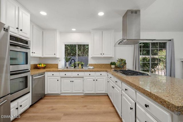 335 Medea Creek Lane, Oak Park, CA 91377