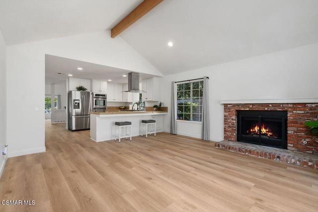 335 Medea Creek Lane, Oak Park, CA 91377