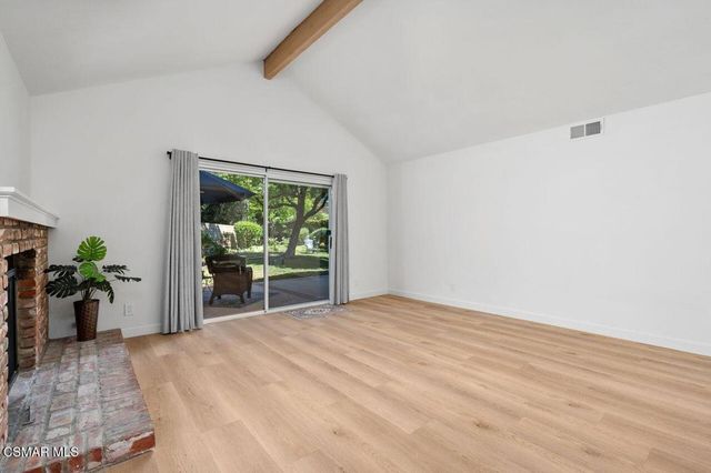 335 Medea Creek Lane, Oak Park, CA 91377