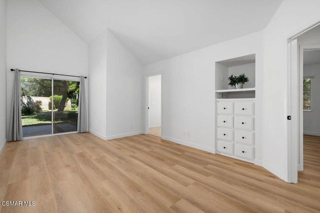 335 Medea Creek Lane, Oak Park, CA 91377