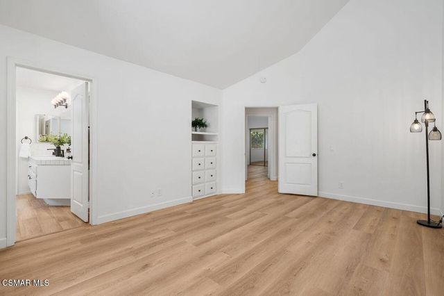 335 Medea Creek Lane, Oak Park, CA 91377