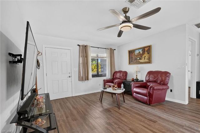 940 17th ST SW, Naples, FL 34117