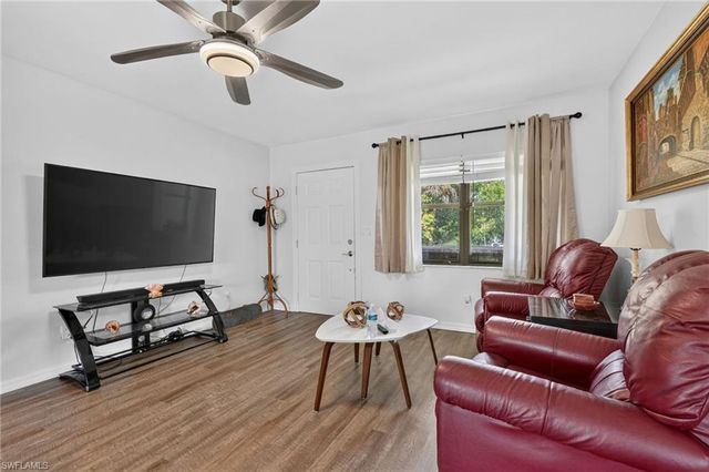 940 17th ST SW, Naples, FL 34117