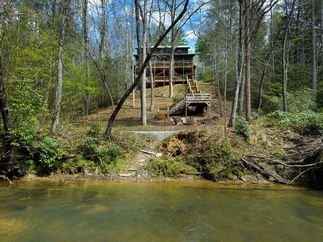 40 Graham Court, Ellijay, GA 30540