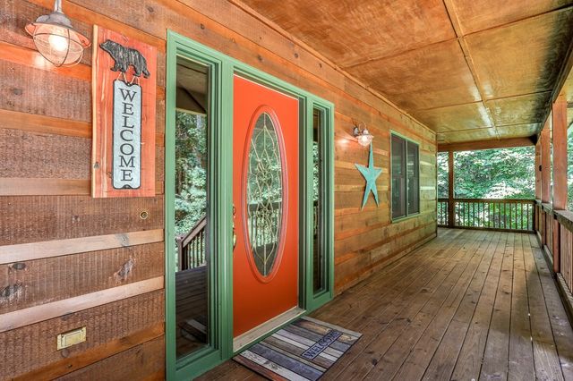 40 Graham Court, Ellijay, GA 30540