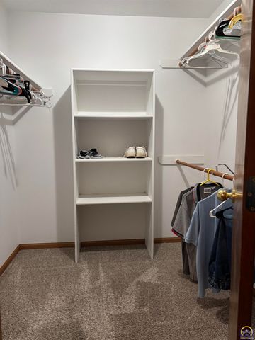 1907 Deerbrook Lane, Emporia, KS 66801