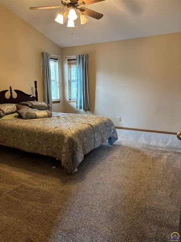 1907 Deerbrook Lane, Emporia, KS 66801