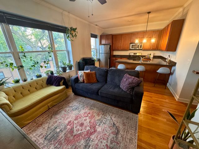 1951 N Whipple Street 3, Chicago, IL 60647