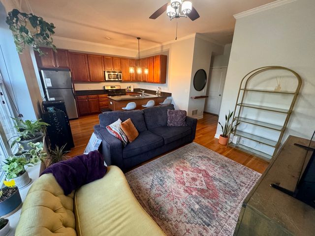 1951 N Whipple Street 3, Chicago, IL 60647