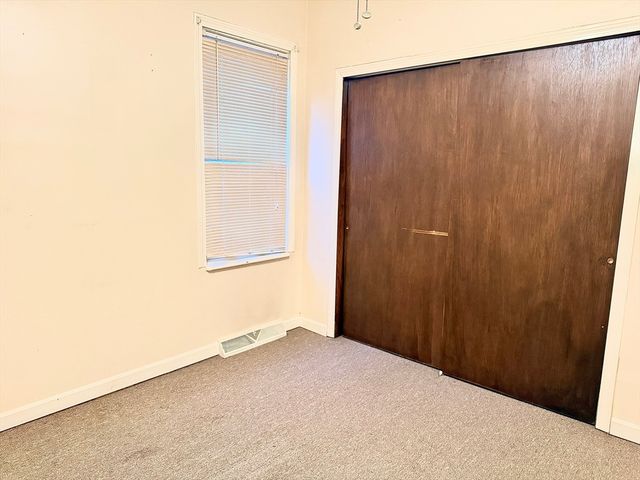 87 Hathaway St 1, New Bedford, MA 02746