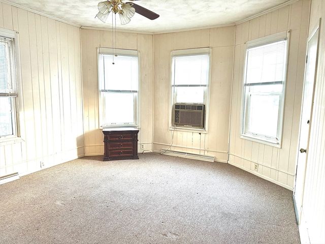 87 Hathaway St 1, New Bedford, MA 02746