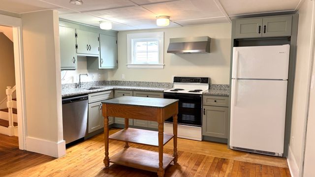 236 Washington St 3, Marblehead, MA 01945