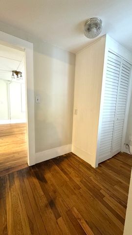 236 Washington St 3, Marblehead, MA 01945