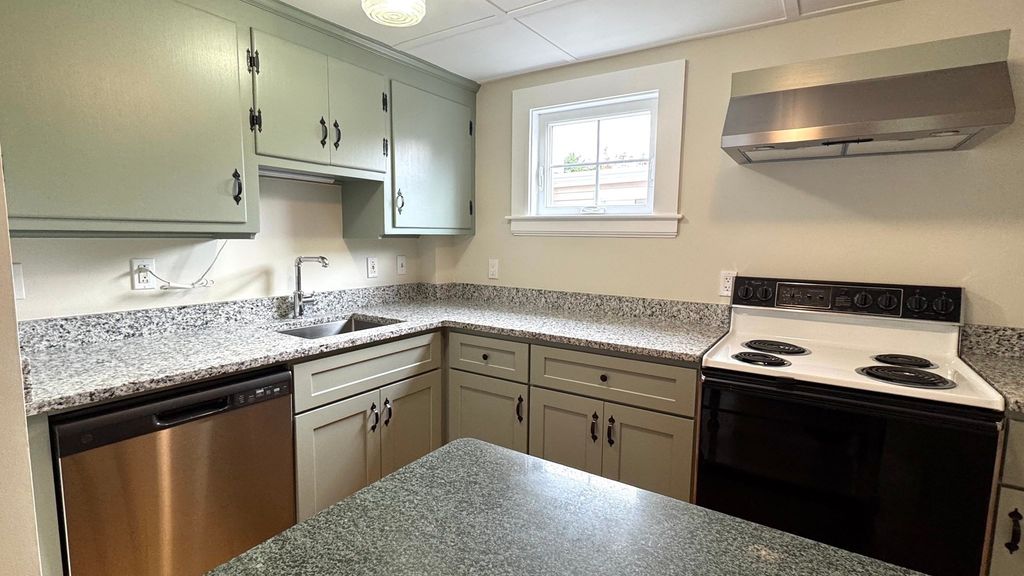 236 Washington St 3, Marblehead, MA 01945
