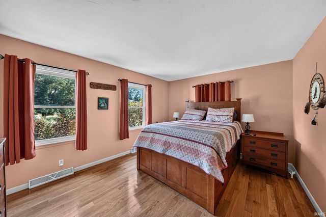 53449 Martin Lane, South Bend, IN 46635