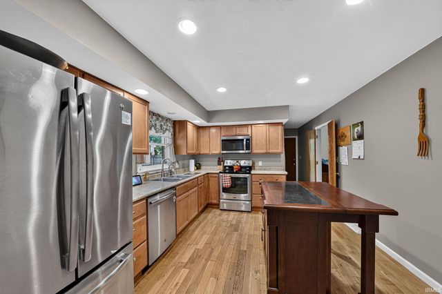 53449 Martin Lane, South Bend, IN 46635