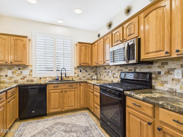 2326 W SLEEPY RANCH Road, Phoenix, AZ 85085