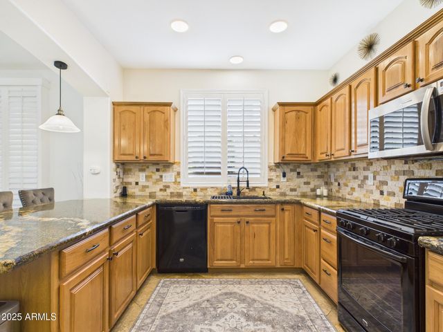 2326 W SLEEPY RANCH Road, Phoenix, AZ 85085