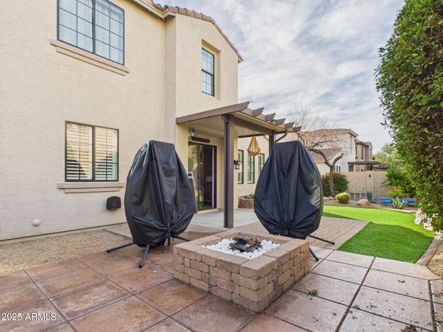 2326 W SLEEPY RANCH Road, Phoenix, AZ 85085