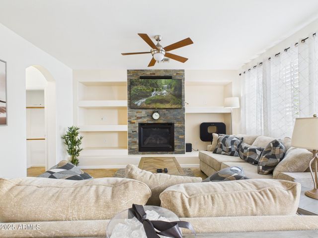 2326 W SLEEPY RANCH Road, Phoenix, AZ 85085