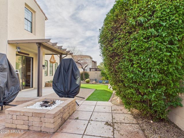 2326 W SLEEPY RANCH Road, Phoenix, AZ 85085