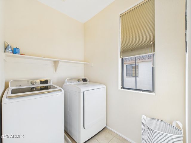 2326 W SLEEPY RANCH Road, Phoenix, AZ 85085