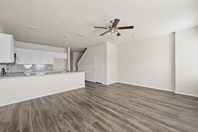 601 Thomas Street 1, Bonham, TX 75418