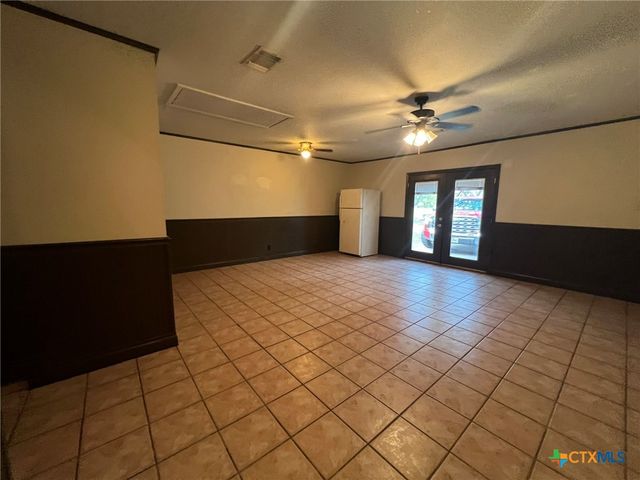 46 Oak Villa Road, Canyon Lake, TX 78133