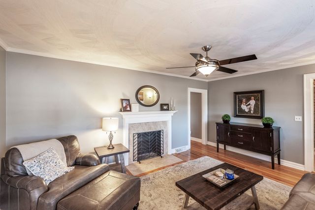 1745 Saundersville Rd, Hendersonville, TN 37075