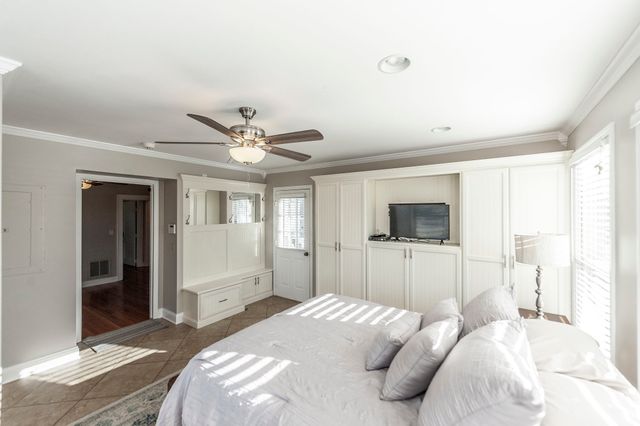 1745 Saundersville Rd, Hendersonville, TN 37075