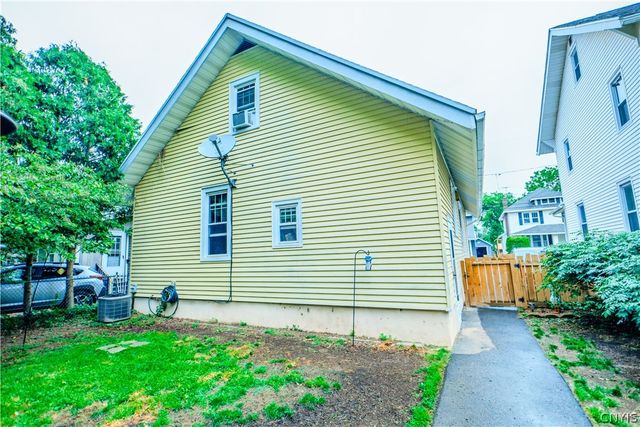105 Dryden Avenue, Utica, NY 13502