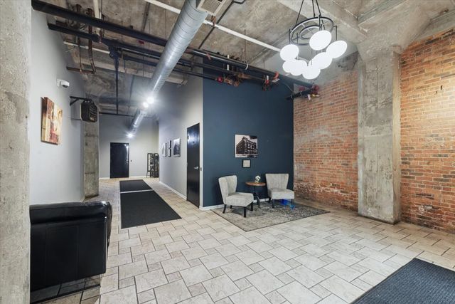 2001 S Calumet Avenue 411, Chicago, IL 60616