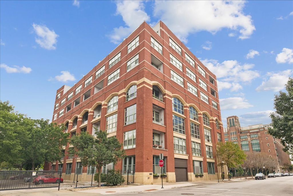 2001 S Calumet Avenue 411, Chicago, IL 60616