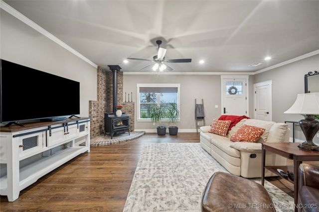 1255 N 4428 Road, Salina, OK 74365