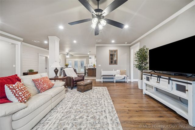 1255 N 4428 Road, Salina, OK 74365