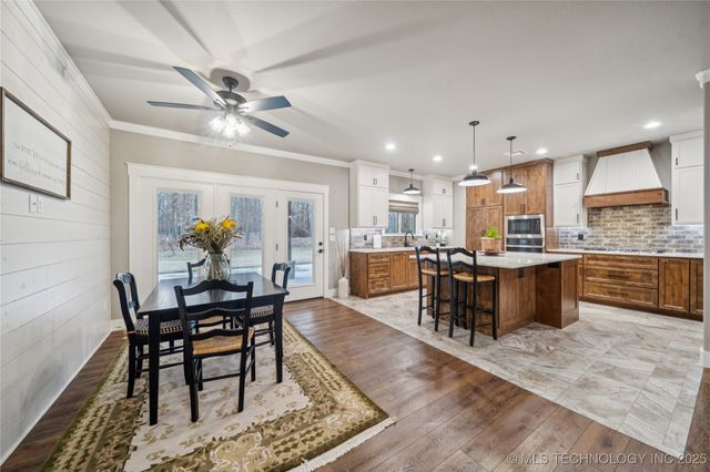 1255 N 4428 Road, Salina, OK 74365