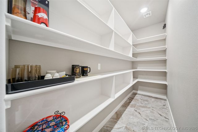 1255 N 4428 Road, Salina, OK 74365