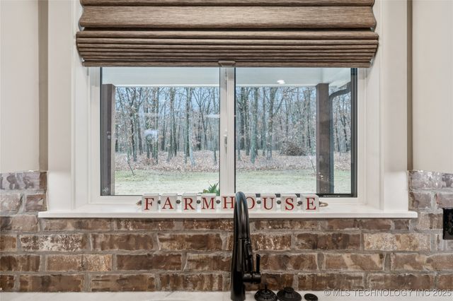 1255 N 4428 Road, Salina, OK 74365