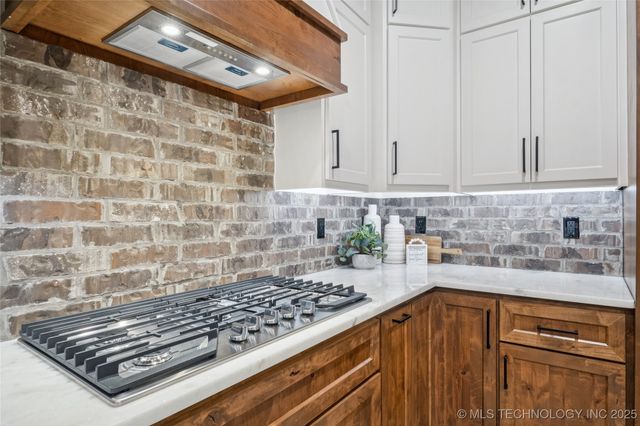 1255 N 4428 Road, Salina, OK 74365