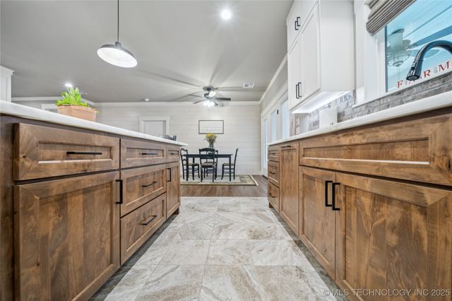 1255 N 4428 Road, Salina, OK 74365