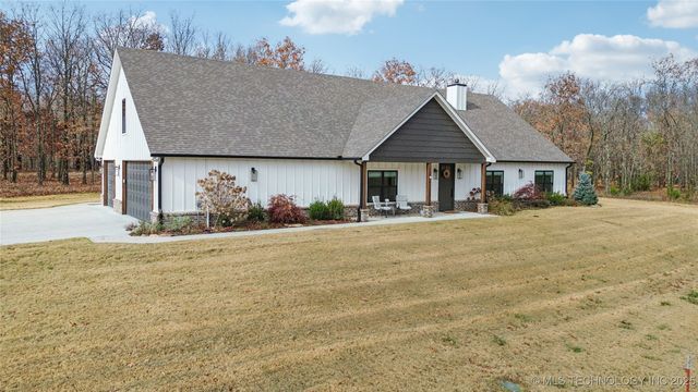 1255 N 4428 Road, Salina, OK 74365