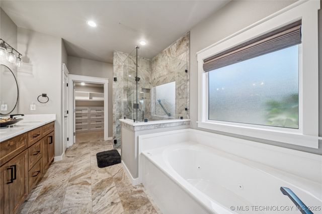 1255 N 4428 Road, Salina, OK 74365